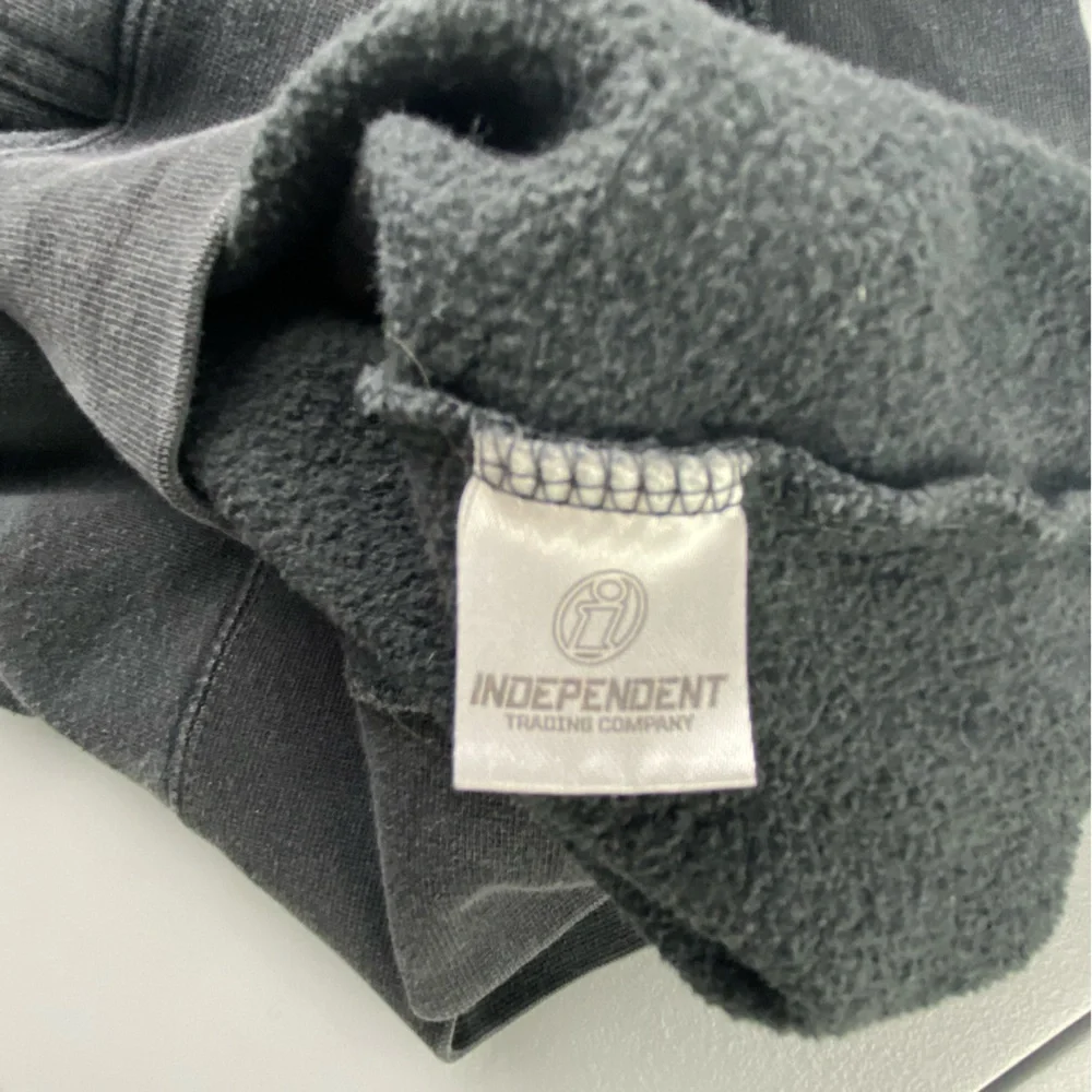 Independent Live Large - Rivaled by None Dark gray/black camo hoodie - Picture 5 of 10